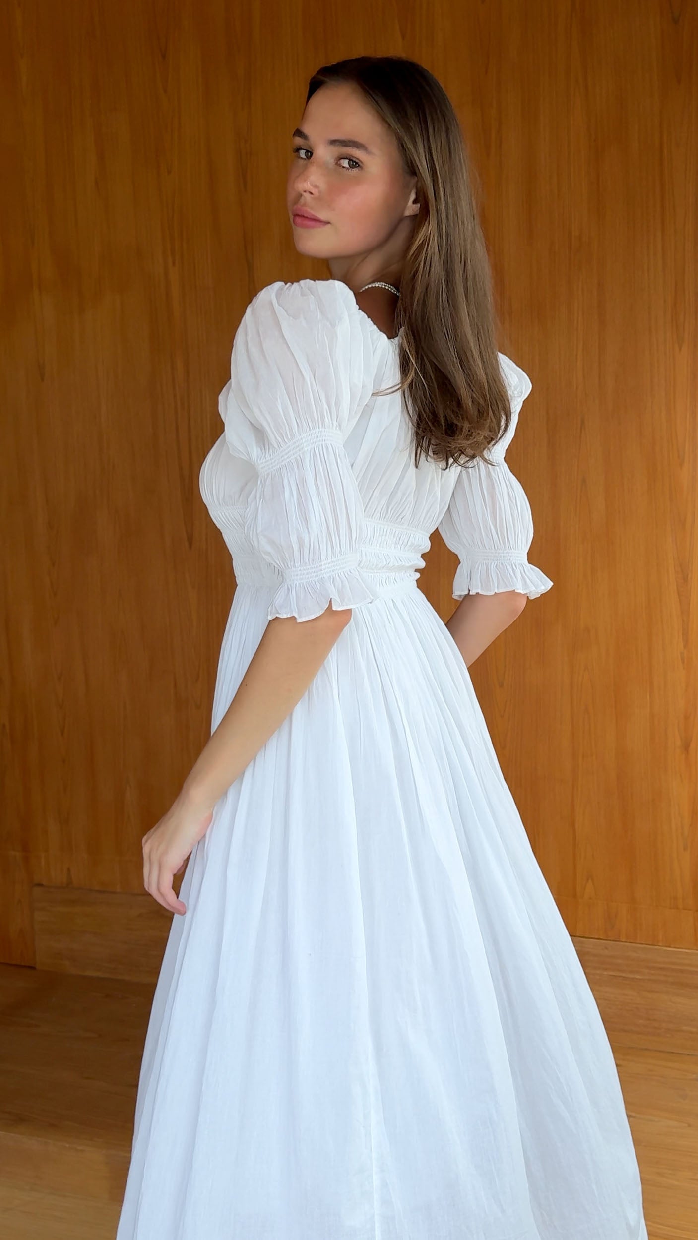 Zoe Dress In White – Maternity Friendly Dresses – NOMINO